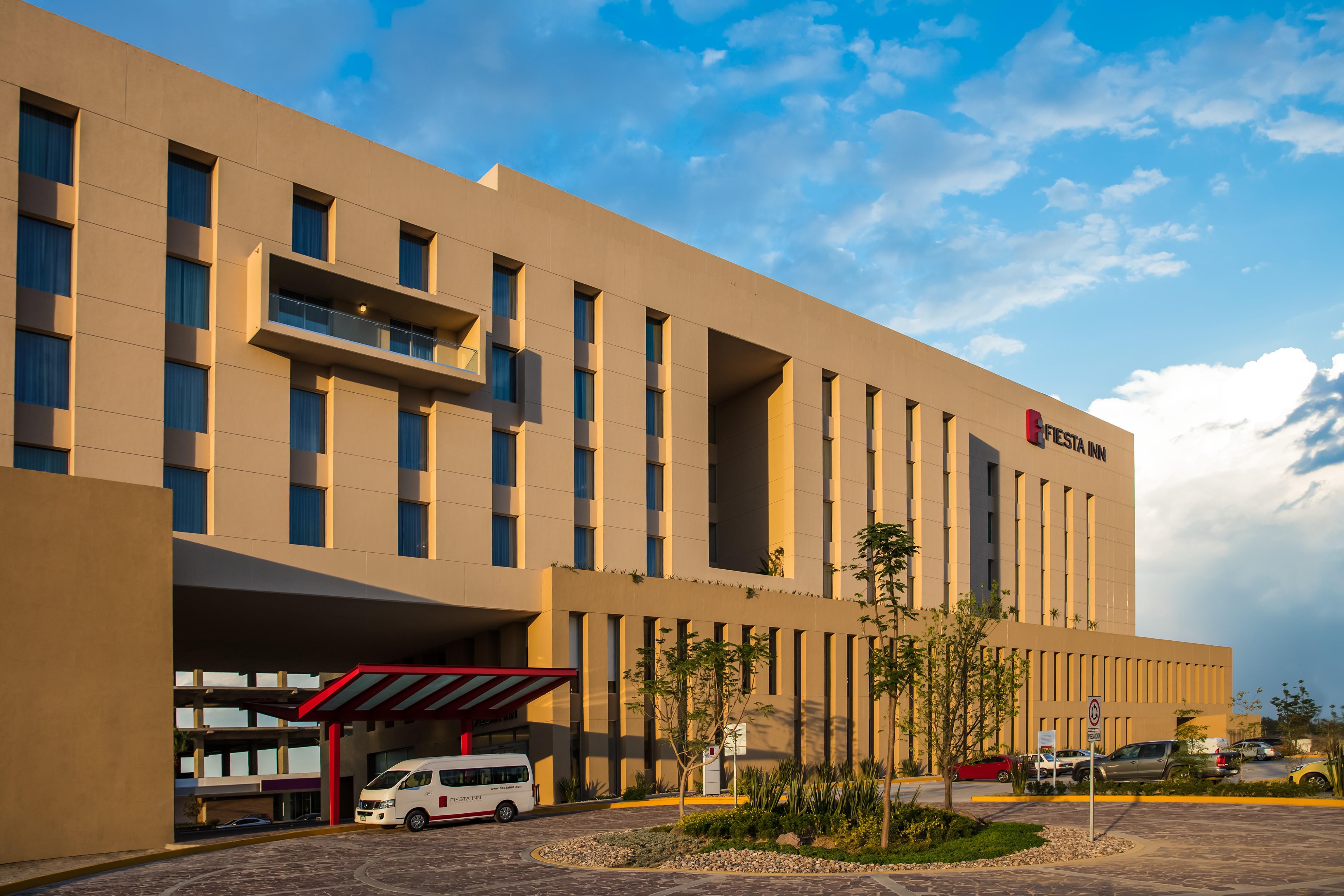 Fiesta Inn Silao Puerto Interior Exterior foto