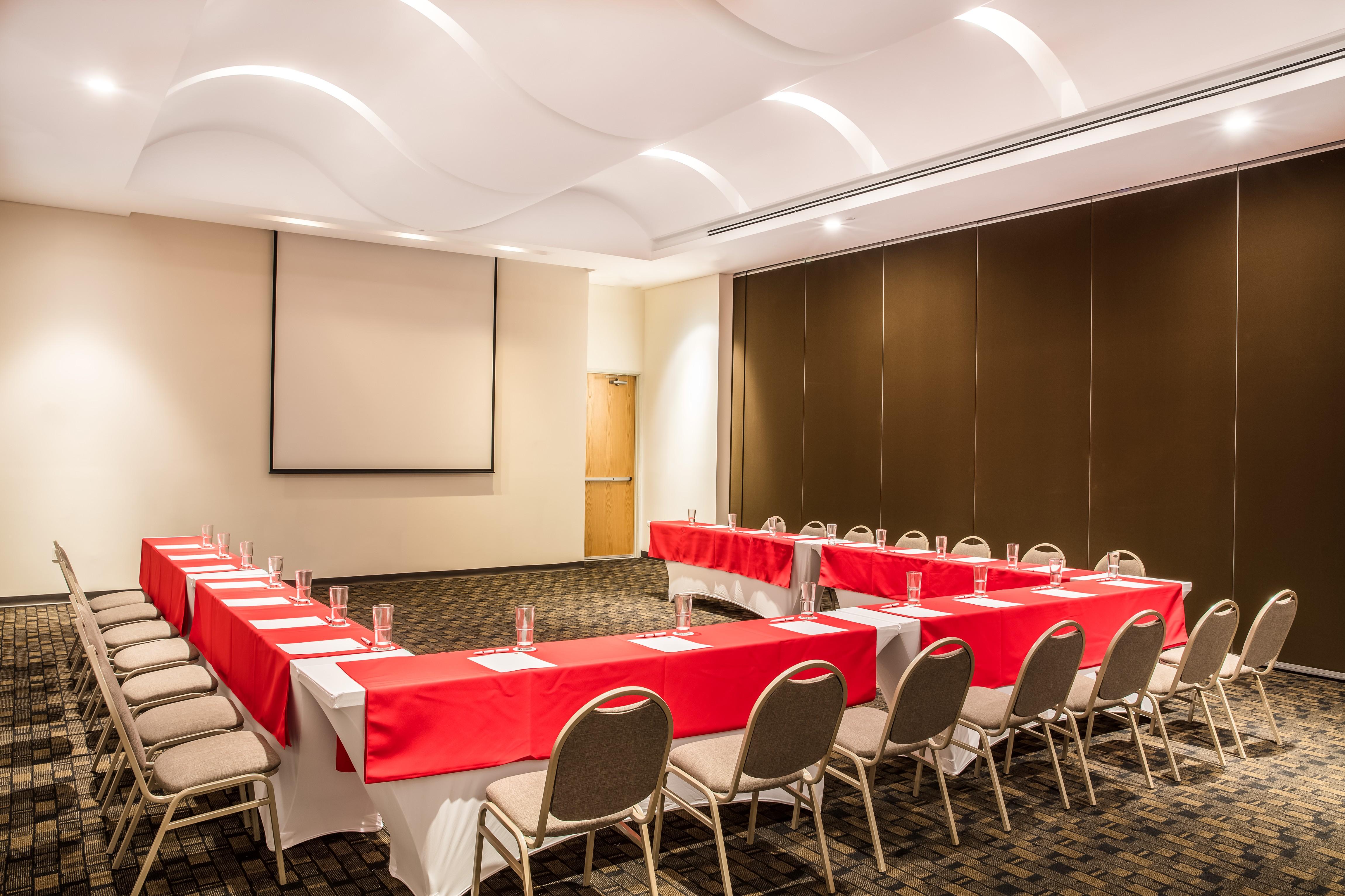 Fiesta Inn Silao Puerto Interior Exterior foto