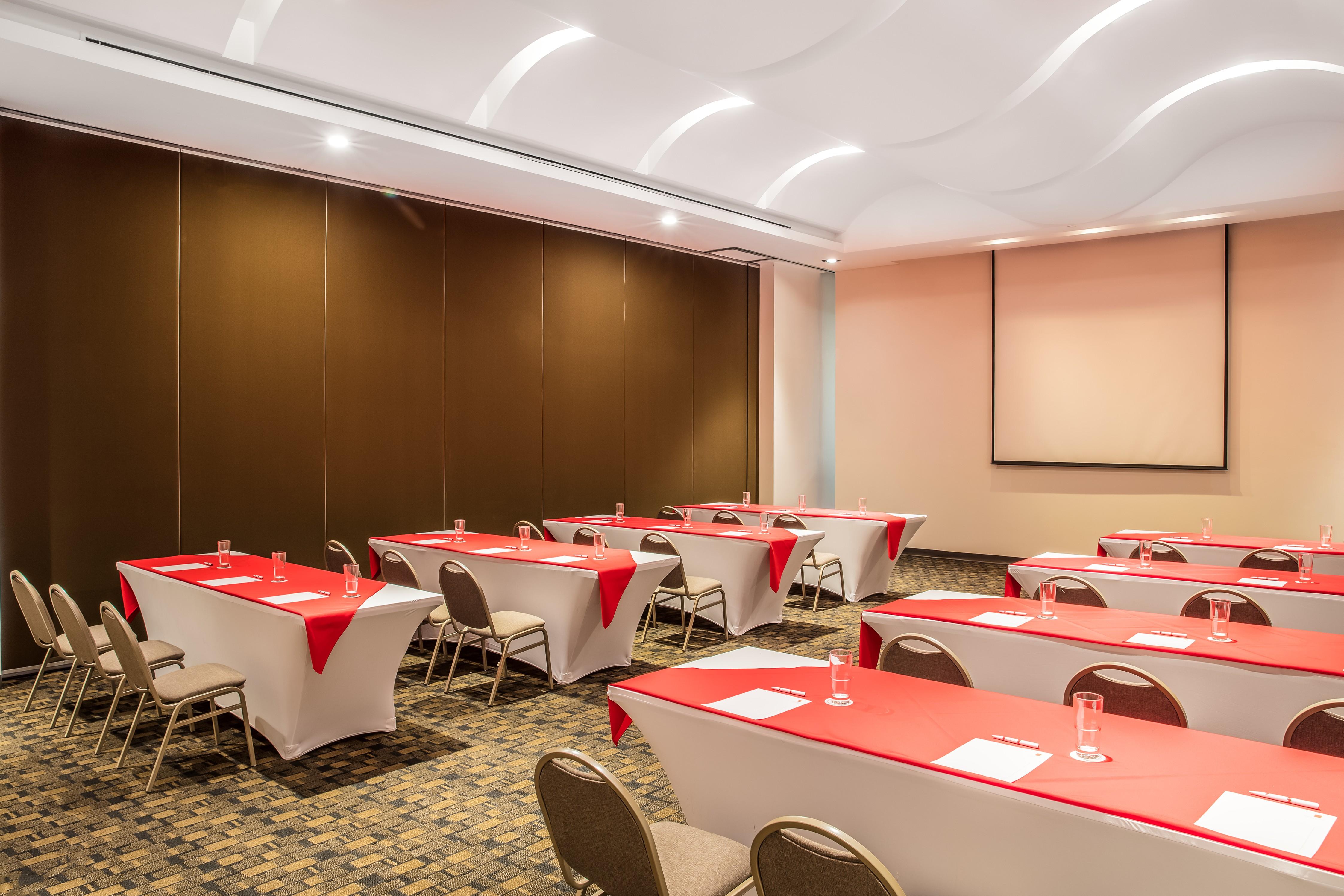 Fiesta Inn Silao Puerto Interior Exterior foto